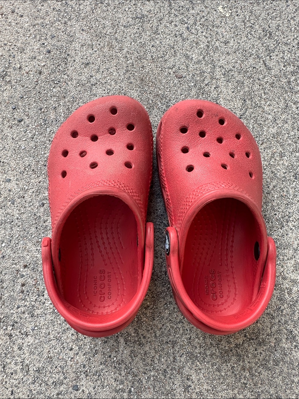 CROCS Kids Classic Clog in Red Size C8